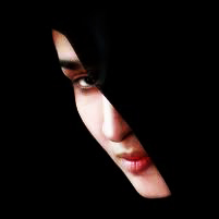 woman veiled