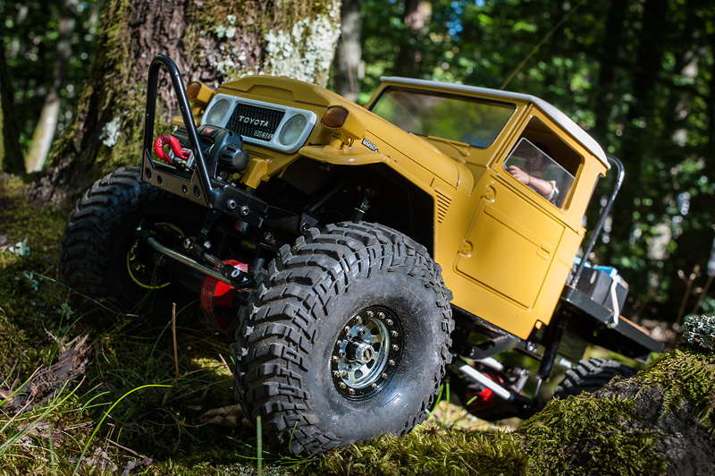 axial scx10 toyota body